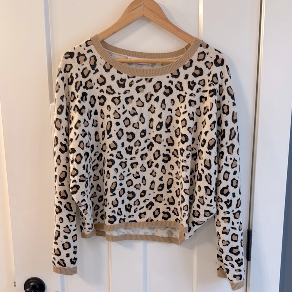 Cashmere leopard print sweater